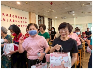 LINE_ALBUM_2026母親節_260512_16